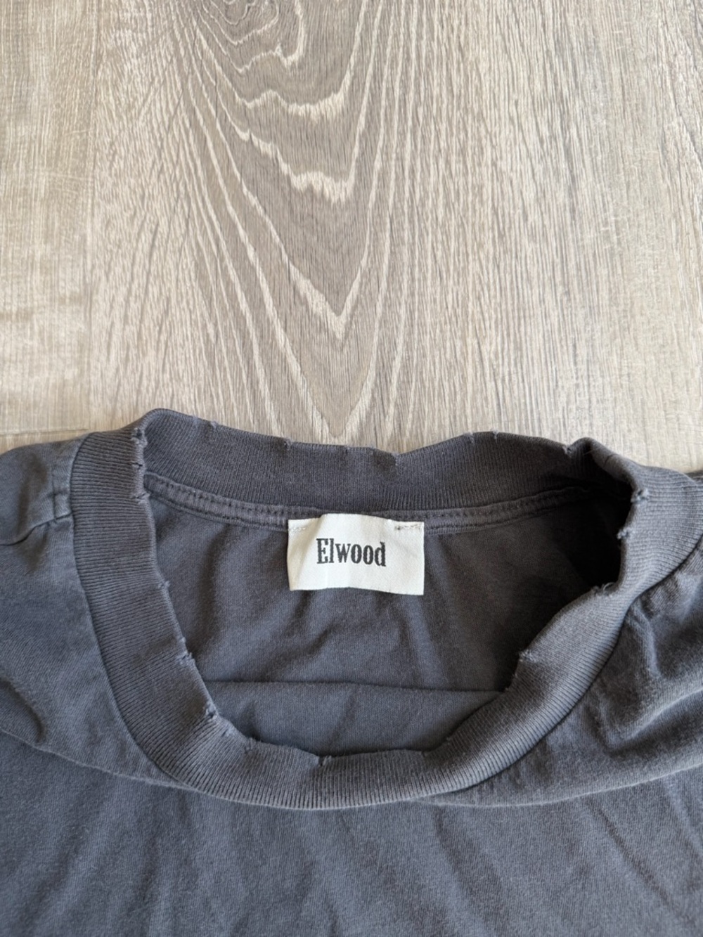 Elwood Cropped T-Shirt - Picture 3 of 3